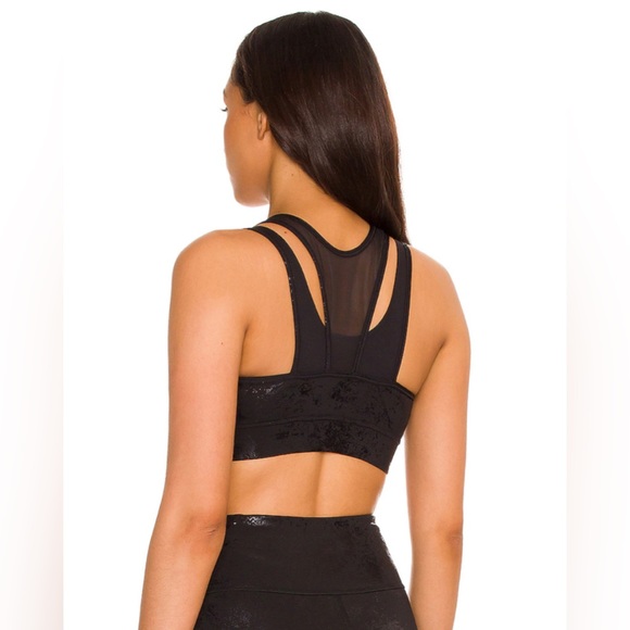 Puma Black Mid Impact Fashion Luxe Ellavate Bra NWOT - Picture 3 of 12